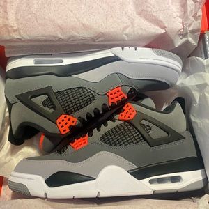 Jordan 4 infared size 6.5Y,7Y,9M,9.5M,10M,10.5M